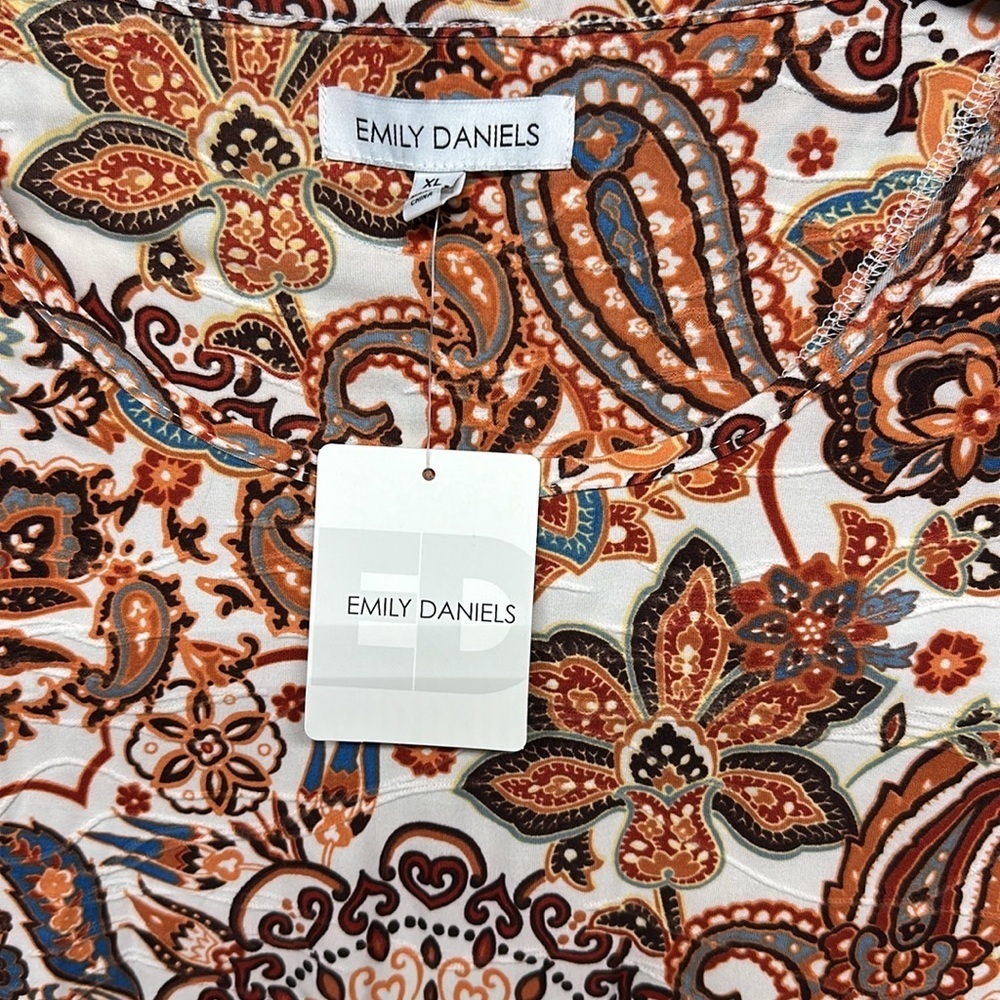 Emily Daniel’s NWT Brushed Jacquard Top SzXl - Picture 2 of 8
